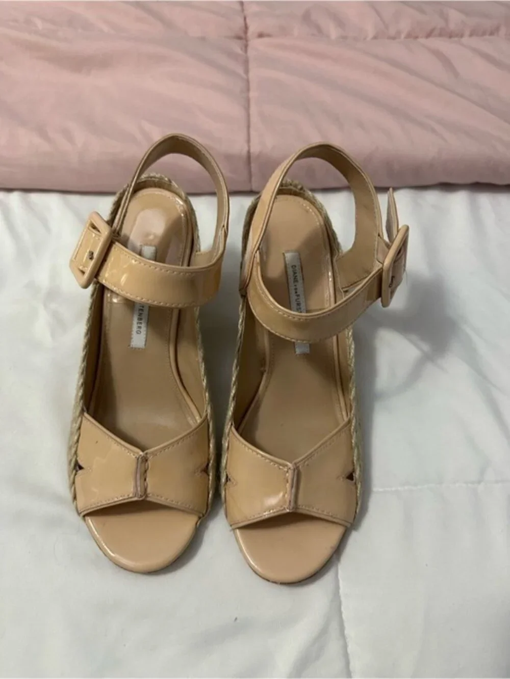 Diane Von Furstenberg Neutral Beige Espadrille Wedge Sandals size 8.5
